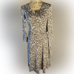 BCBGMaxazria womens faux wrap v neck dress, long sleeve lightweight Sz Med